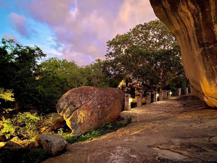 Villa Big Cave Camp Matopos Exterior foto